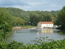 Wasserkraftanlage an der Saale bei Rotenburg